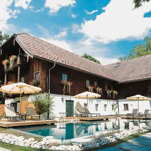 4* מלון Der Schlosswirt Zu - Biedermeierhotel Und Restaurant
